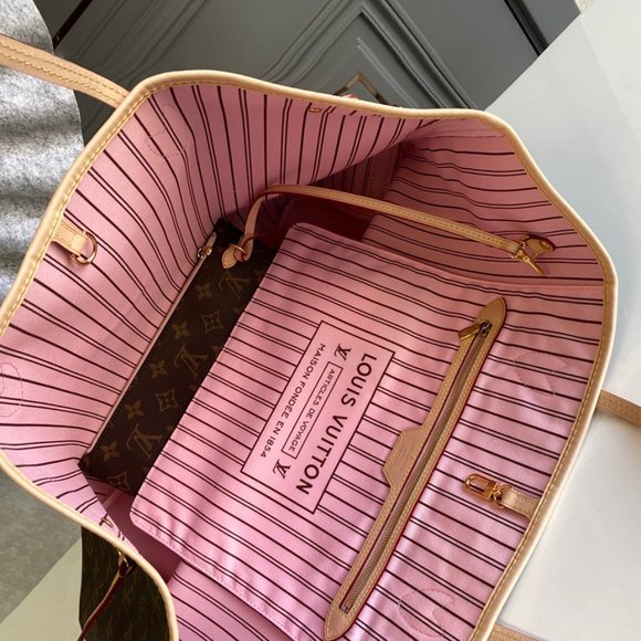 Louis Vuitton Monogram Neverfull MM tote bagLouis Vuitton Monogram Neverfull MM - Picture 4 of 9